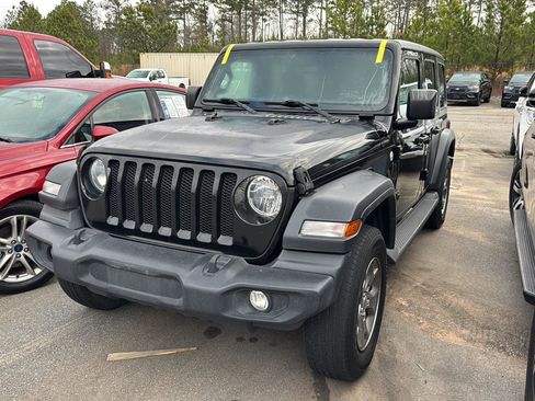 Used 2020 Jeep Wrangler Unlimited Sport image 2