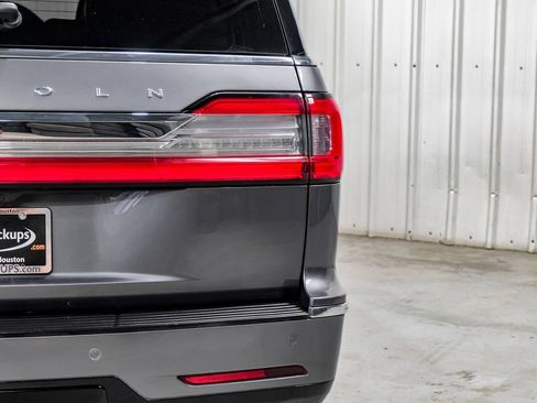 Used 2021 Lincoln Navigator L Reserve w/ Luxury Package AWD/4WD image 53
