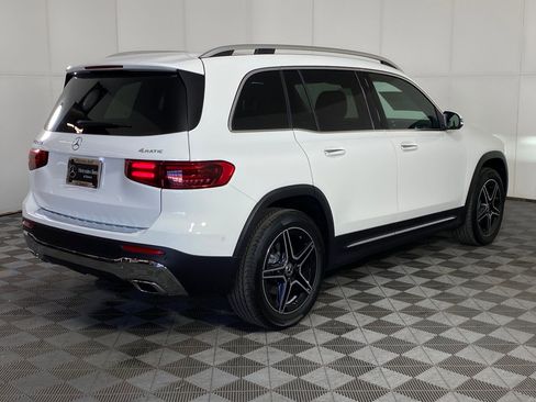 Used 2026 Mercedes-Benz GLB 250 4MATIC image 9