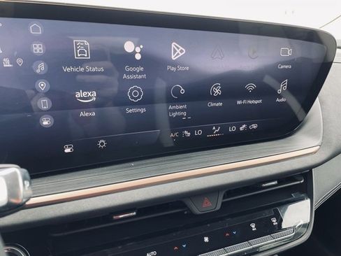 New 2025 Buick Envision Sport Touring image 13