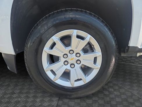 Used 2022 Chevrolet Colorado LT w/ Fleet Safety Package AWD/4WD image 33