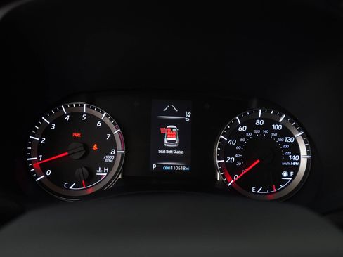 Used 2021 Toyota Highlander LE AWD/4WD image 29