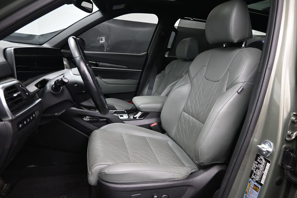 Used 2024 Kia Telluride SX X-Line AWD/4WD image 2