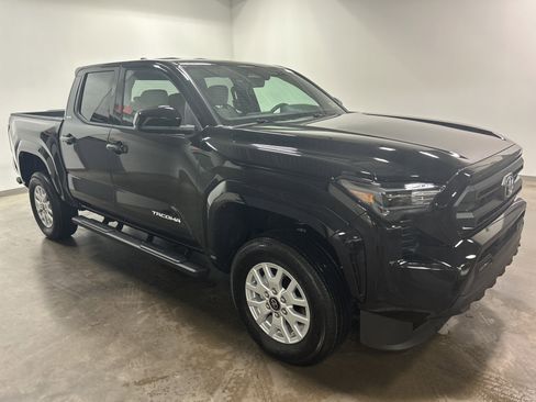 New 2025 Toyota Tacoma SR5 image 2