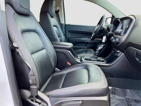 Used 2022 GMC Canyon AT4 w/ Trailering Package image 24