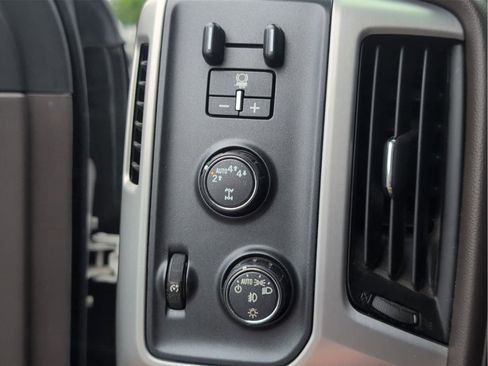 Used 2018 GMC Sierra 1500 SLT AWD/4WD image 27