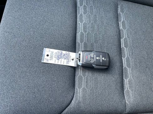 New 2026 RAM 1500 4x4 Crew Cab image 19