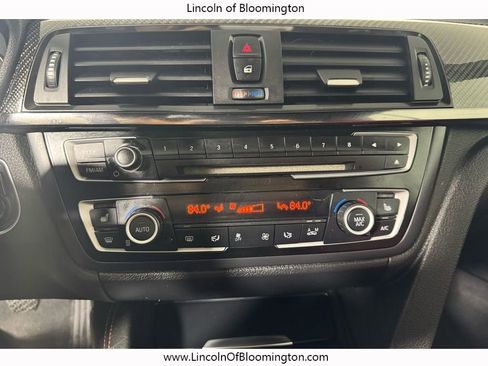 Used 2015 BMW M4 Convertible image 33