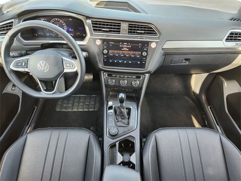 Used 2024 Volkswagen Tiguan SE image 26