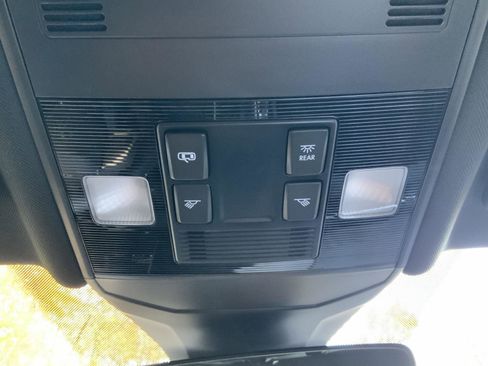 Used 2025 Volkswagen Jetta Sport image 28