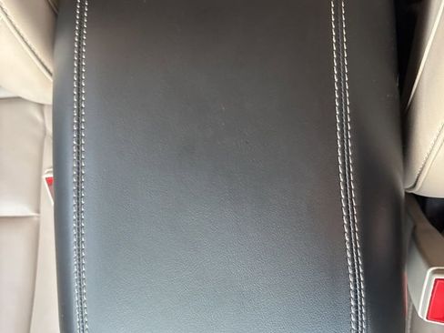 Used 2023 Ford Explorer XLT w/ Equipment Group 202A image 18