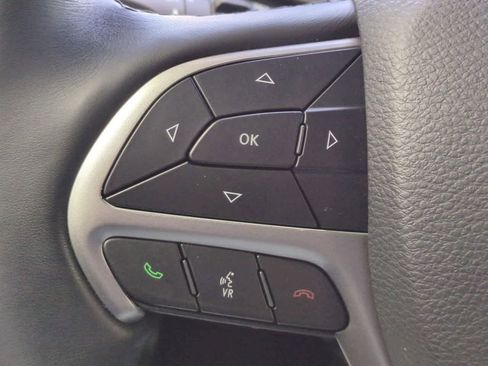 Used 2022 Jeep Grand Cherokee Laredo X image 24