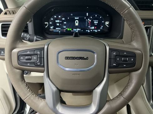 Used 2024 GMC Yukon Denali w/ Denali Reserve Package AWD/4WD image 11