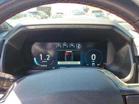 Used 2022 Ford Expedition Limited image 12