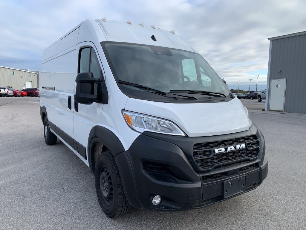 Used 2024 RAM ProMaster 2500 w/ Convenience Group FWD image 13