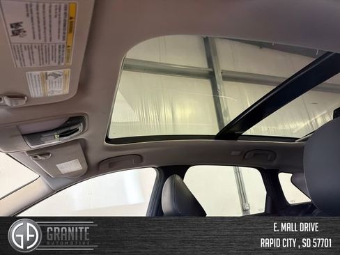 Used 2025 INFINITI QX50 Luxe AWD/4WD image 22