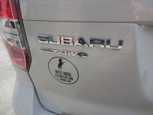 Used 2015 Subaru Forester 2.5i Premium w/ All-Weather Package AWD/4WD image 11