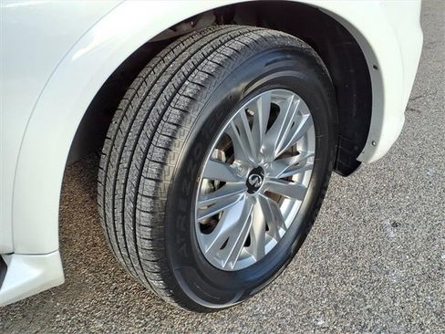 Used 2024 INFINITI QX80 Luxe image 5