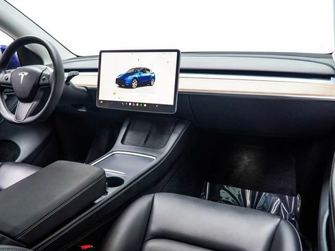 Used 2023 Tesla Model Y AWD image 20