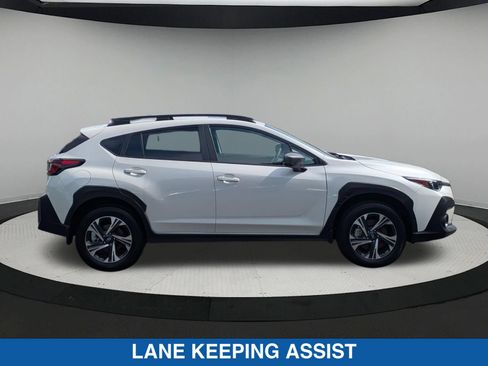 Used 2026 Subaru Crosstrek 2.5i Premium AWD/4WD image 2