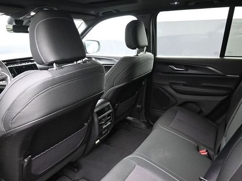 New 2026 Jeep Grand Cherokee Laredo X AWD/4WD image 16
