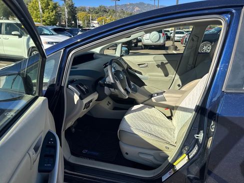 Used 2014 Toyota Prius Four image 21