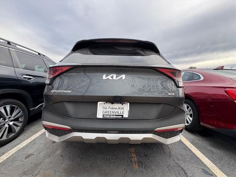 Certified 2024 Kia Sportage EX image 6