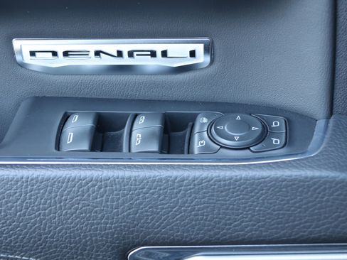 Used 2023 GMC Sierra 1500 Denali w/ Technology Package image 14