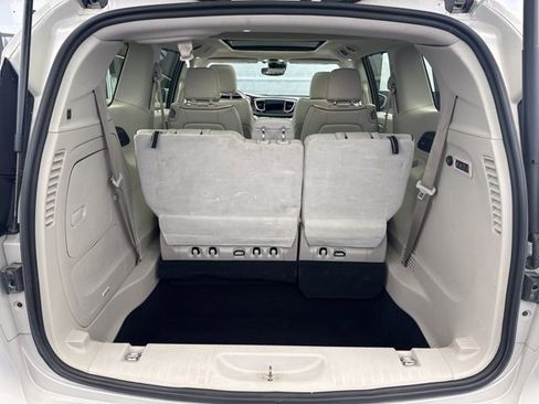 Used 2020 Chrysler Pacifica Limited w/ Advanced Safetytec Group image 18
