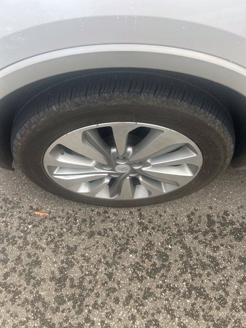 Used 2018 Buick Encore Preferred FWD image 5