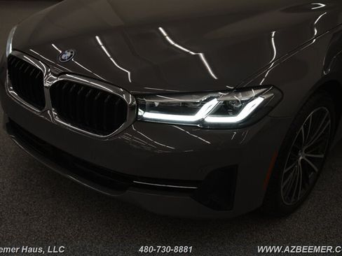 Used 2022 BMW 530e w/ Premium Package RWD image 55