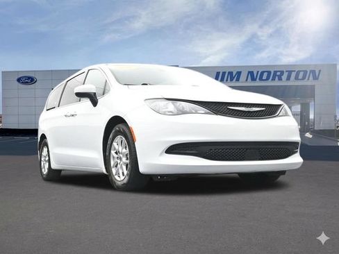 Used 2022 Chrysler Voyager LX FWD image 51