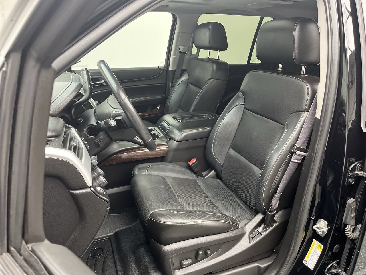 Used 2016 GMC Yukon XL SLT w/ Open Road Package AWD/4WD image 10