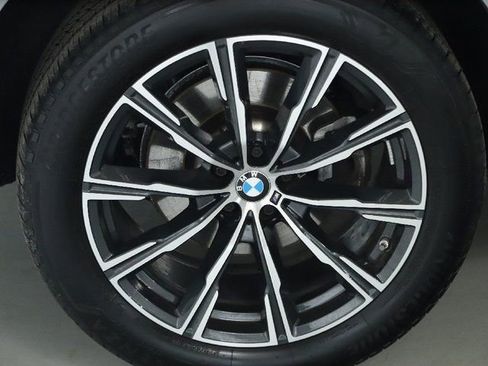 Certified 2024 BMW X5 xDrive40i w/ M Sport Package image 12