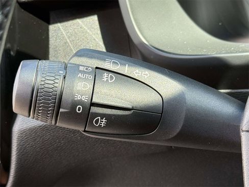 Used 2023 Volvo C40 P8 Recharge Ultimate image 26