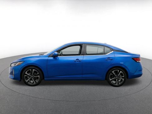 Used 2025 Nissan Sentra SV FWD image 4