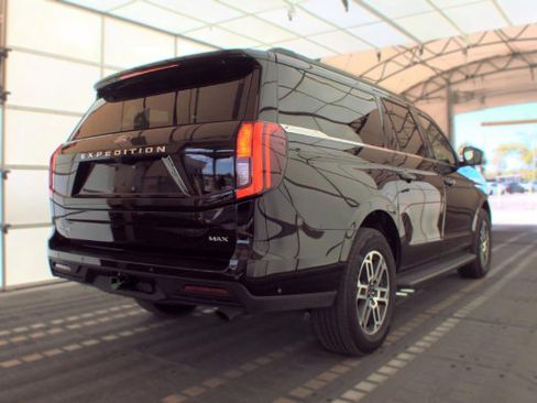 Used 2025 Ford Expedition Max Active RWD image 2