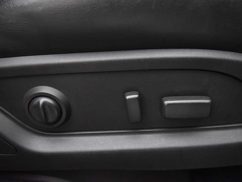 Used 2010 Chevrolet Traverse LT w/ Personal Connectivity Package AWD/4WD image 22