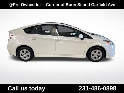 Used 2011 Toyota Prius Four w/ Solar Roof Pkg FWD image 6