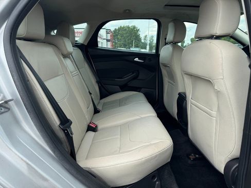 Used 2015 Ford Focus Titanium w/ Titanium Cold Weather Package FWD image 17