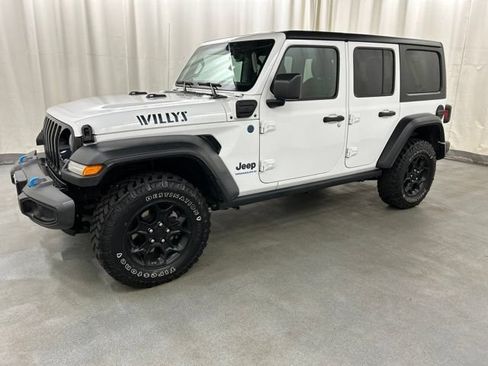 Used 2023 Jeep Wrangler Unlimited AWD/4WD image 2