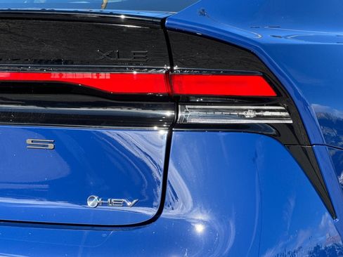 New 2026 Toyota Prius XLE image 32