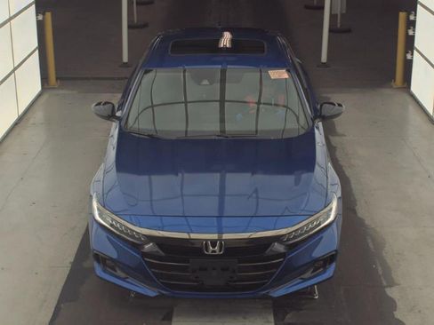 Used 2021 Honda Accord Sport image 2