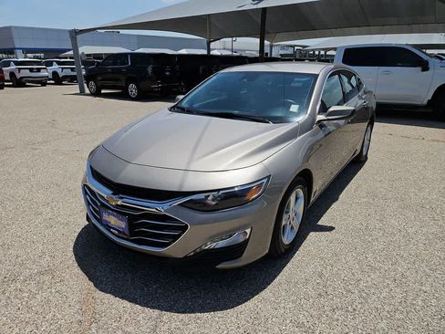 Used 2024 Chevrolet Malibu LT FWD image 4