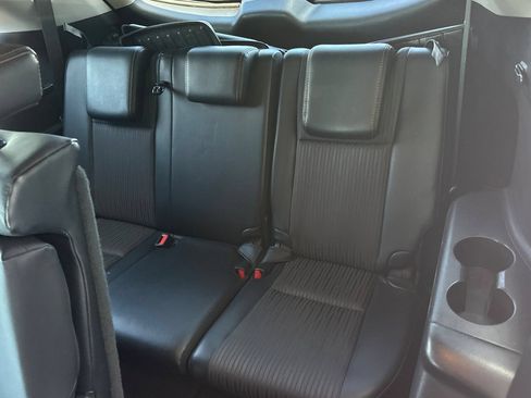 Used 2018 Toyota Highlander Plus AWD/4WD image 14