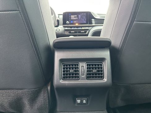 Certified 2025 Toyota Camry SE w/ Convenience Package image 32