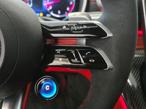 Used 2022 Mercedes-Benz SL 63 AMG 4MATIC image 38