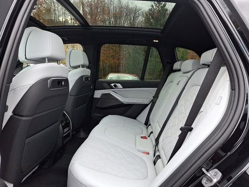 New 2026 BMW X5 xDrive50e w/ Climate Comfort Package image 10