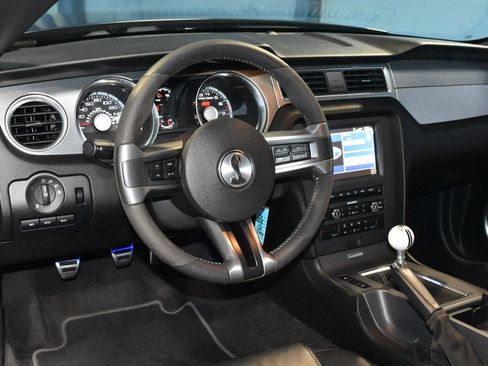 Used 2011 Ford Mustang Shelby GT500 w/ Electronics Pkg RWD image 2