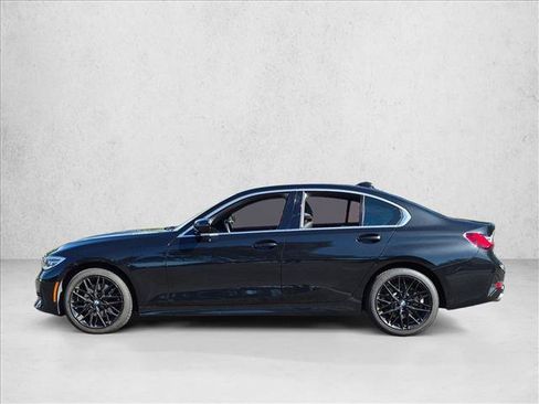 Used 2022 BMW 330i xDrive Sedan w/ Driving Assistance Package AWD/4WD image 9
